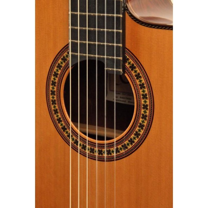 Camps CUT-900C PRO-BLEND Masif Kapak Elektro Klasik Gitar (Profesyonel) | Masif Sedir Üst Kapak, Fishman Pro-Blend Elektronik Sistemi ve El Yapımı İspanyol Kalitesi